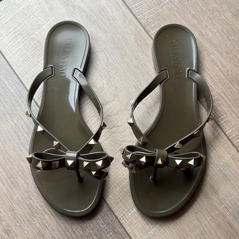 Valentino Sandals with Bow Design size 37